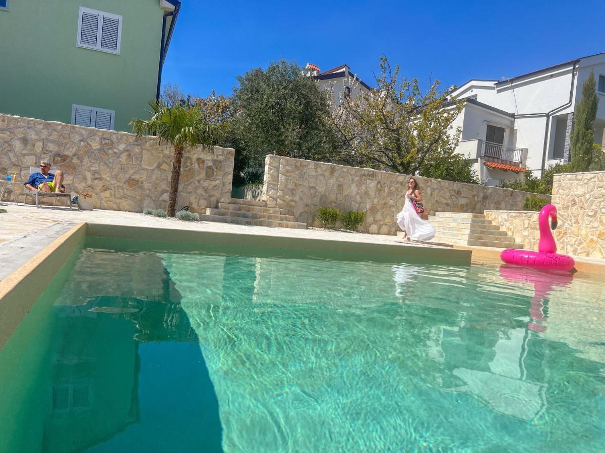 Apartment Baska Mit Poolarea - Krk, Kroatien Екстериор снимка