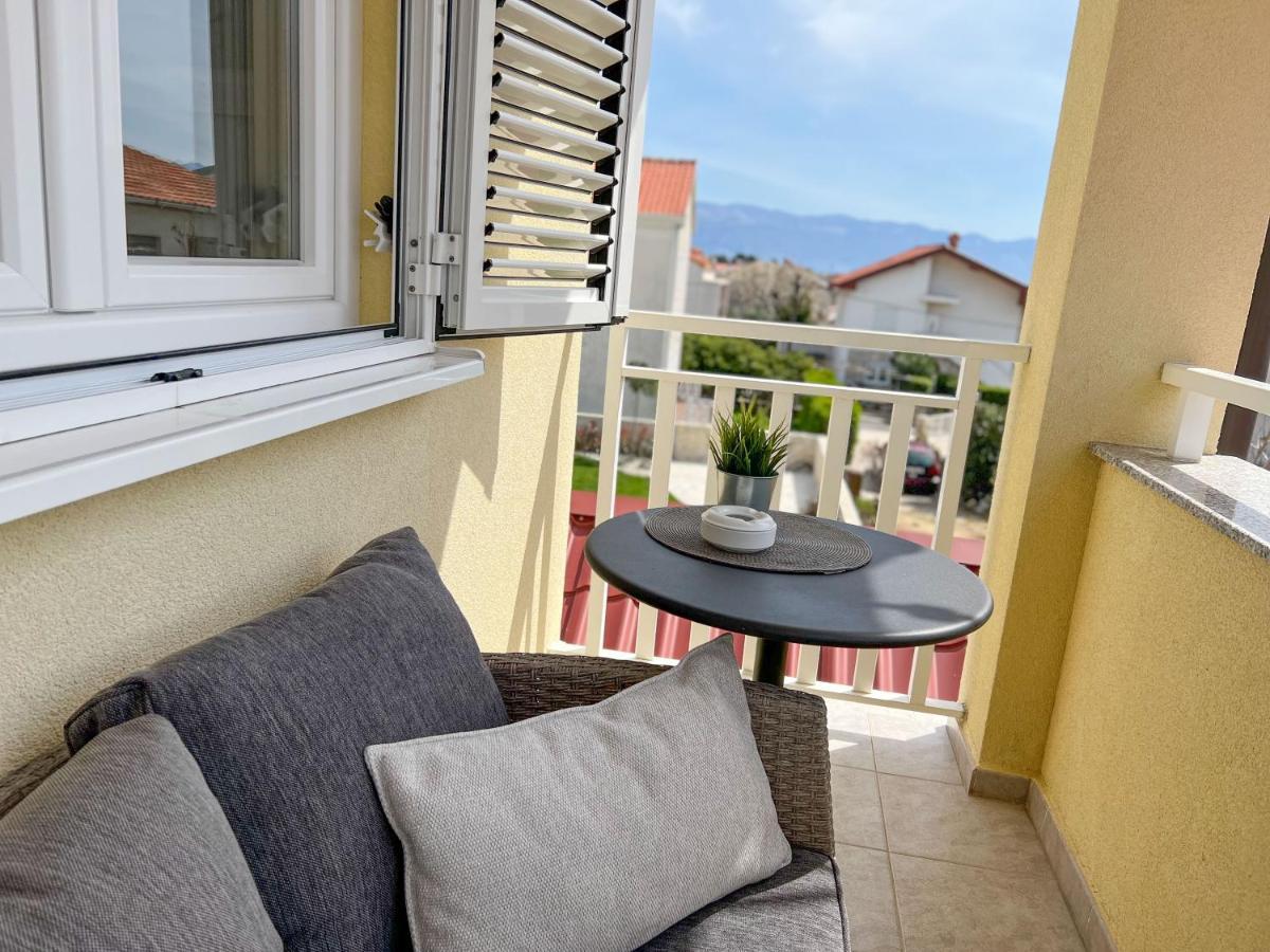 Apartment Baska Mit Poolarea - Krk, Kroatien Екстериор снимка