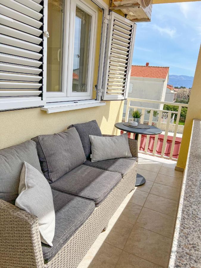Apartment Baska Mit Poolarea - Krk, Kroatien Екстериор снимка