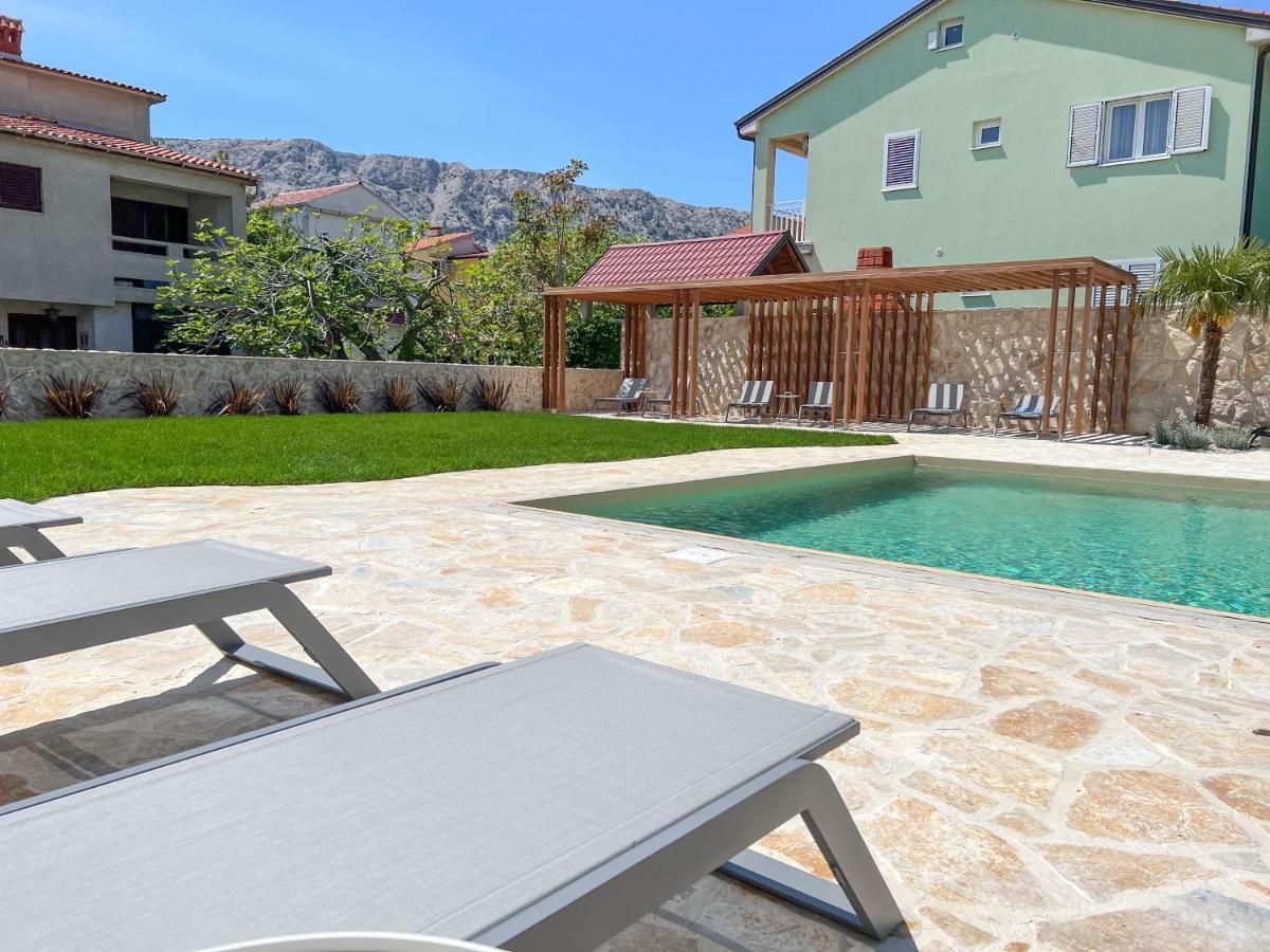 Apartment Baska Mit Poolarea - Krk, Kroatien Екстериор снимка