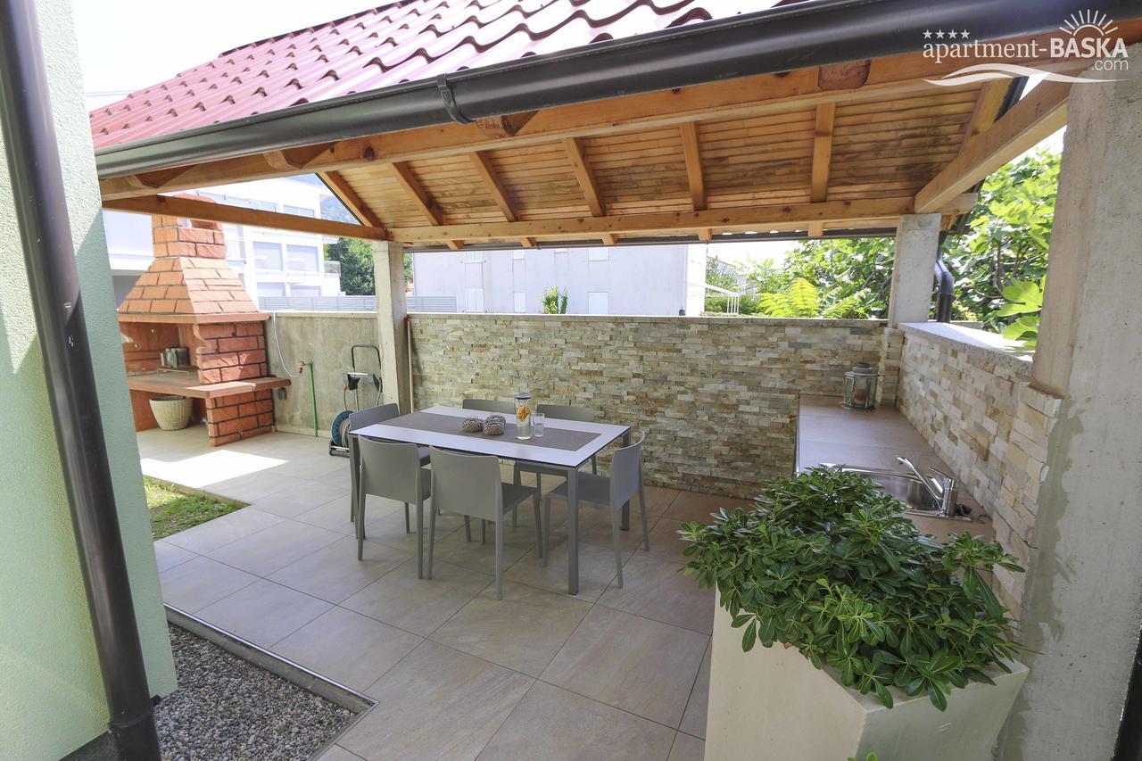 Apartment Baska Mit Poolarea - Krk, Kroatien Екстериор снимка