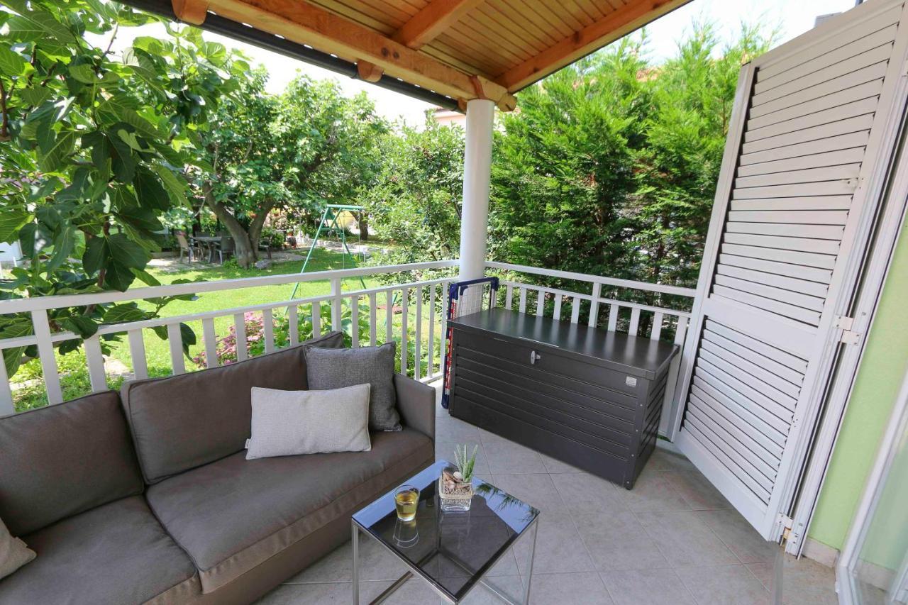 Apartment Baska Mit Poolarea - Krk, Kroatien Екстериор снимка